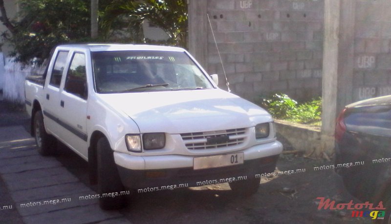 2001' Isuzu KB Series photo #1