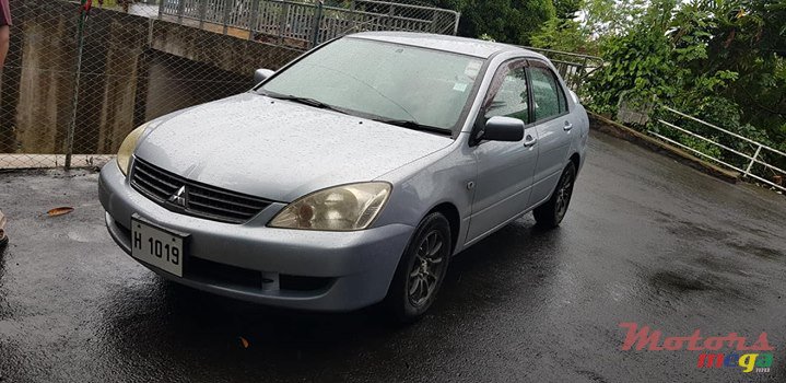 2007' Mitsubishi Lancer photo #1