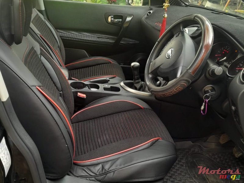 2013' Nissan Qashqai+2 photo #5