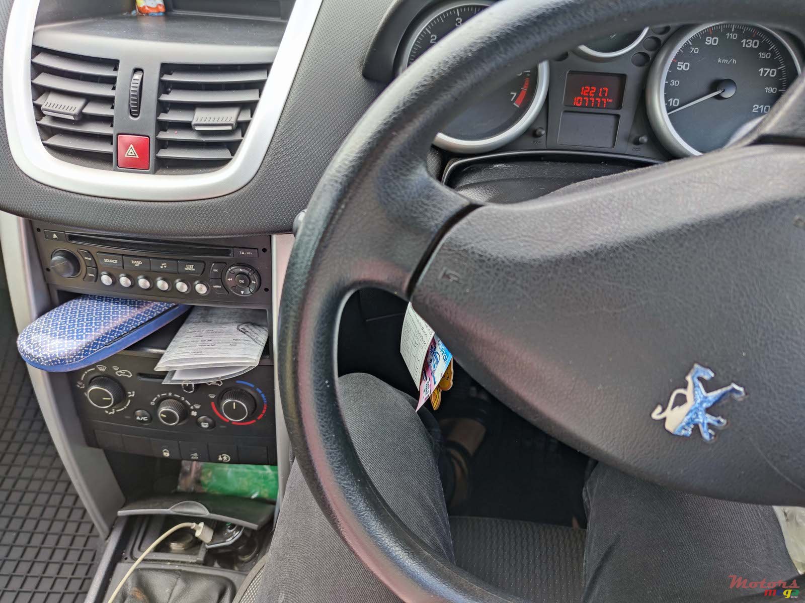 2012' Peugeot 207 photo #5