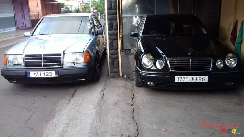 1993' Mercedes-Benz 200 W124  photo #3