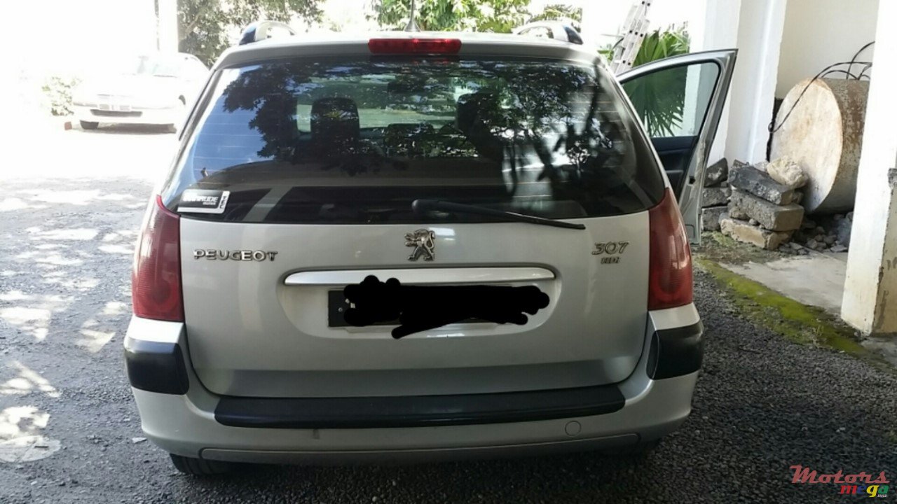 2008' Peugeot 307 photo #2