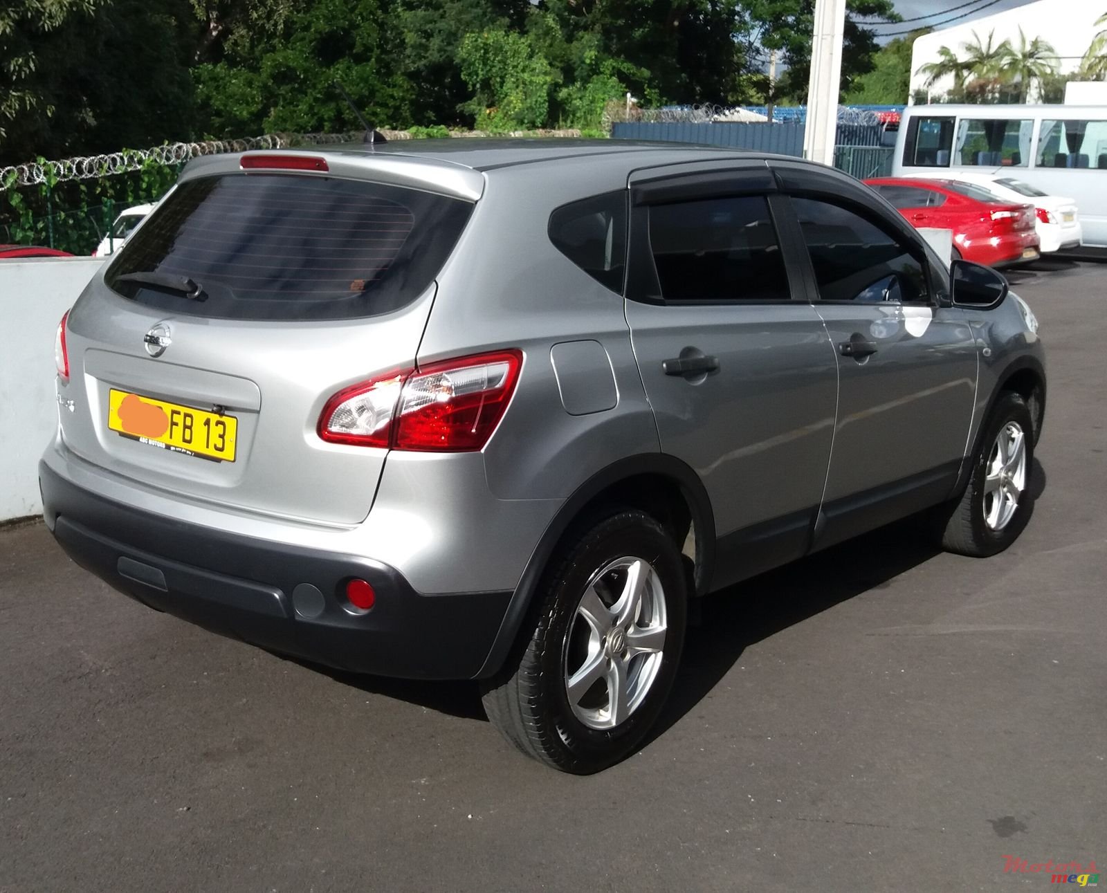 2013' Nissan Qashqai photo #2