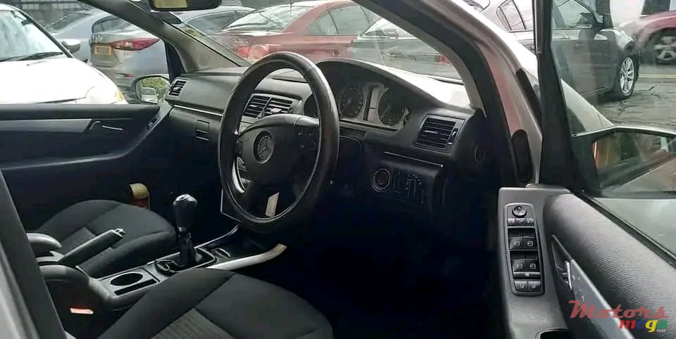 2008' Mercedes-Benz B 150 photo #5