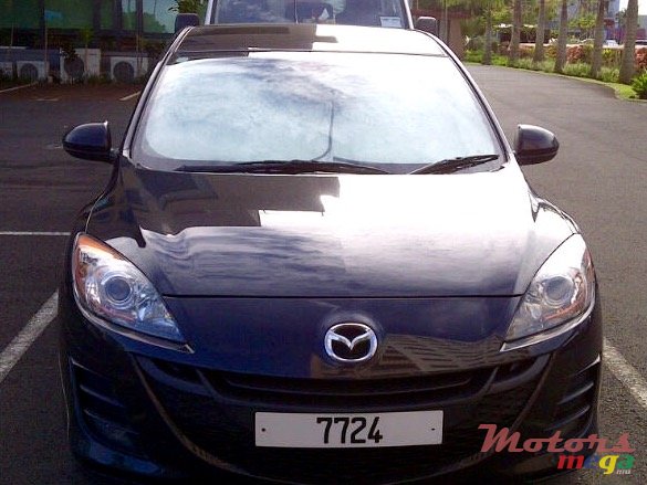 2011' Mazda 3 photo #2