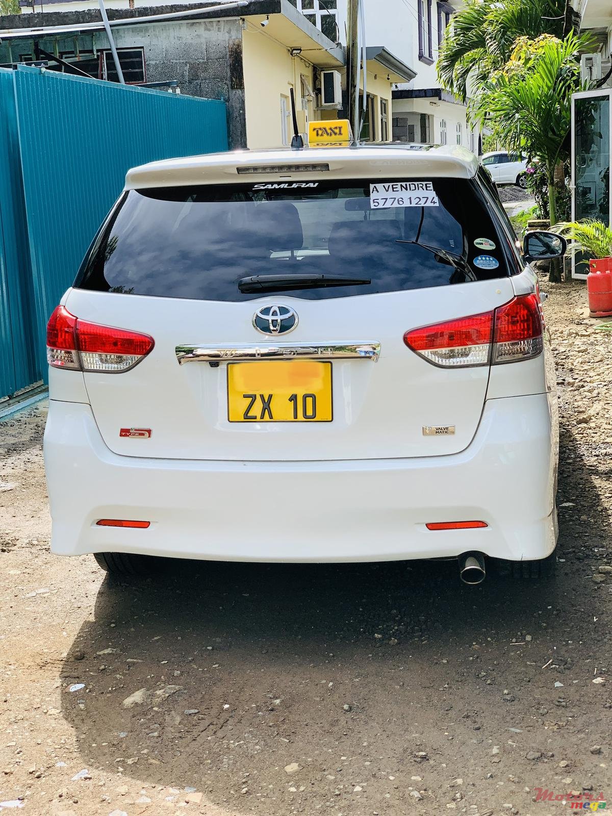 2010' Toyota Wish with gaz kit photo #2