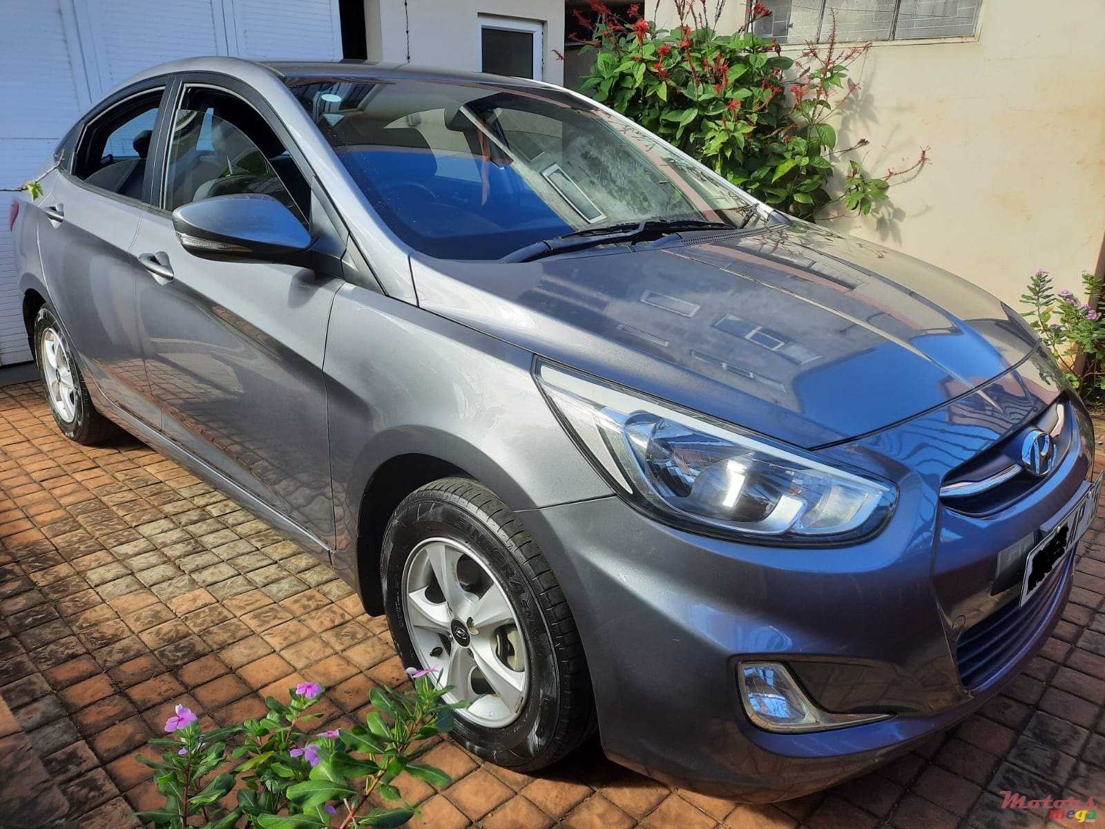 2015' Hyundai Accent photo #1