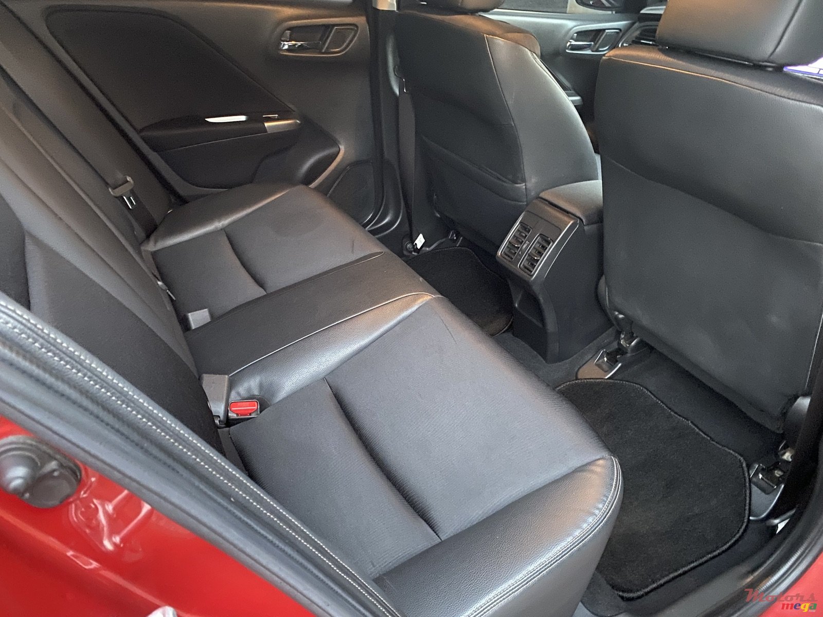 2017' Honda Grace Ex photo #6