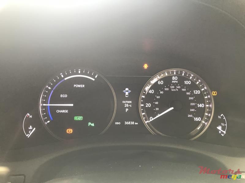 2012' Lexus GS 450h photo #3