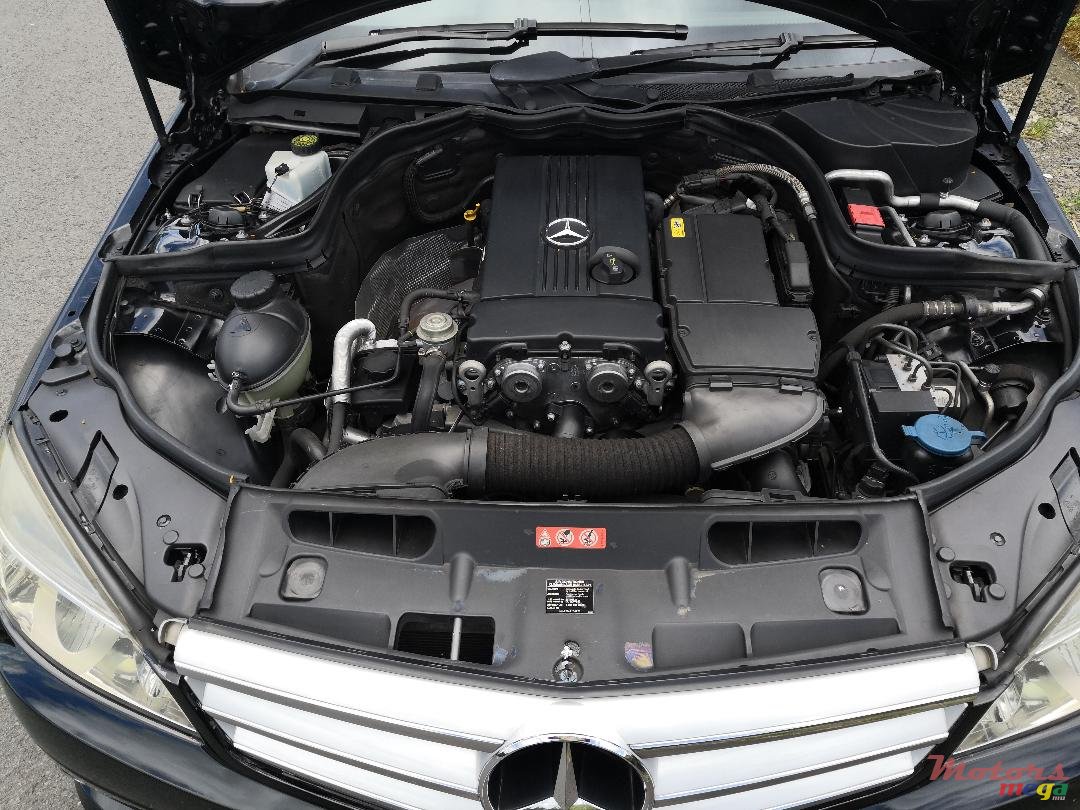 2009' Mercedes-Benz C-Class AMG Sport Pack photo #4