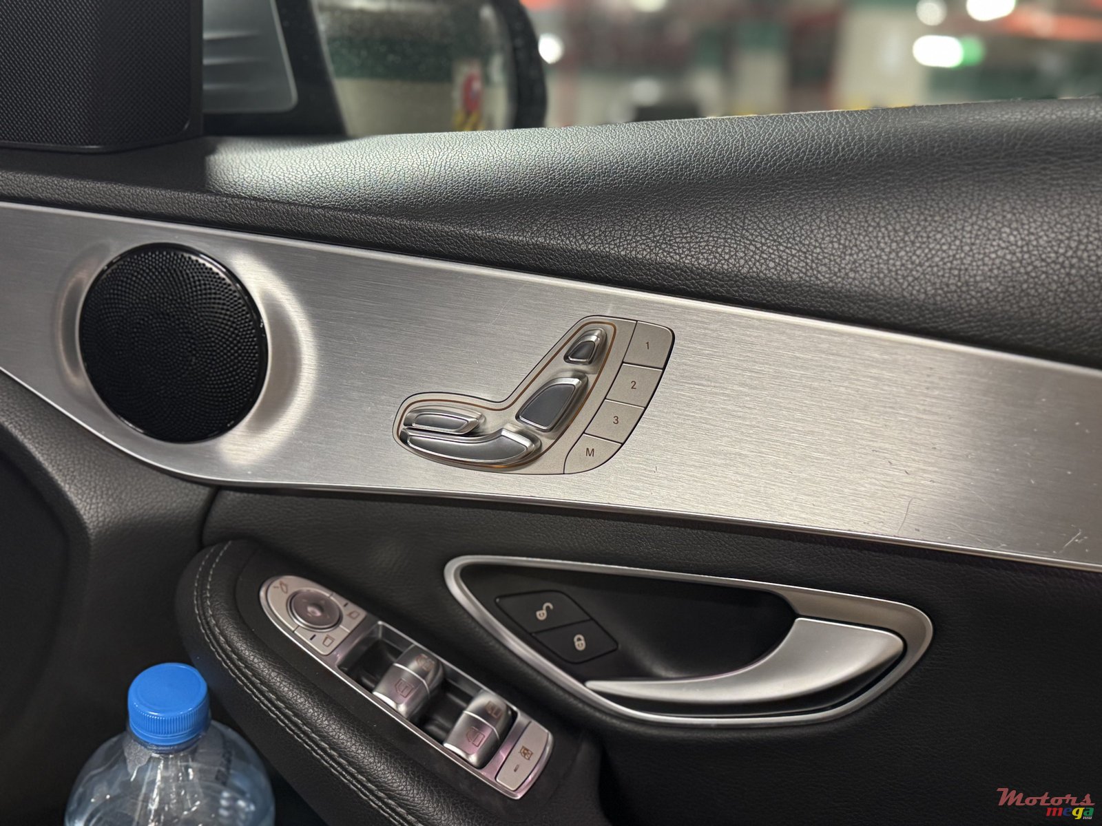 2017' Mercedes-Benz 180 Avant garde photo #7