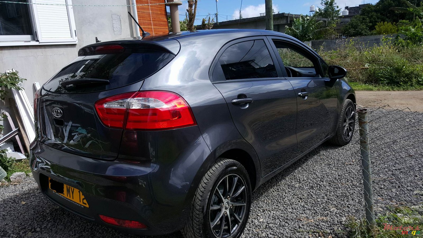 2012' Kia Rio photo #2