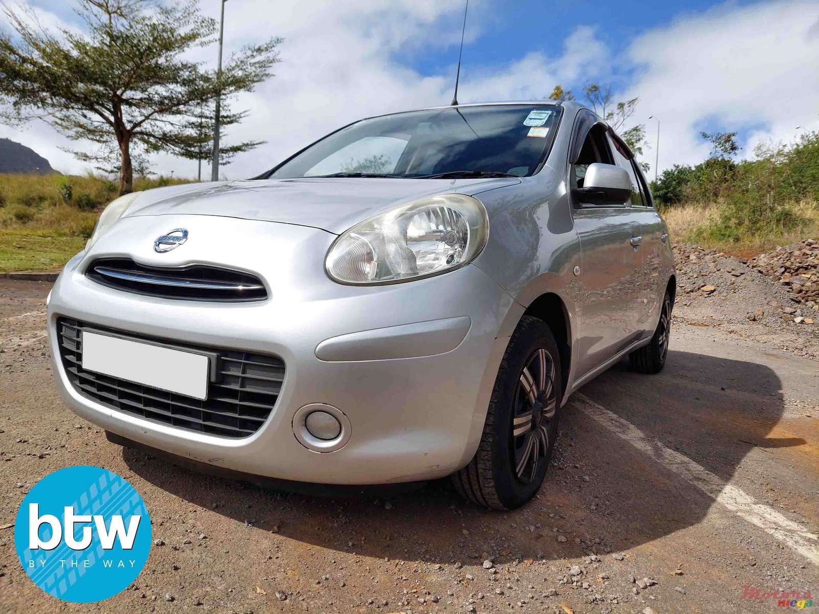 2012' Nissan March photo #2