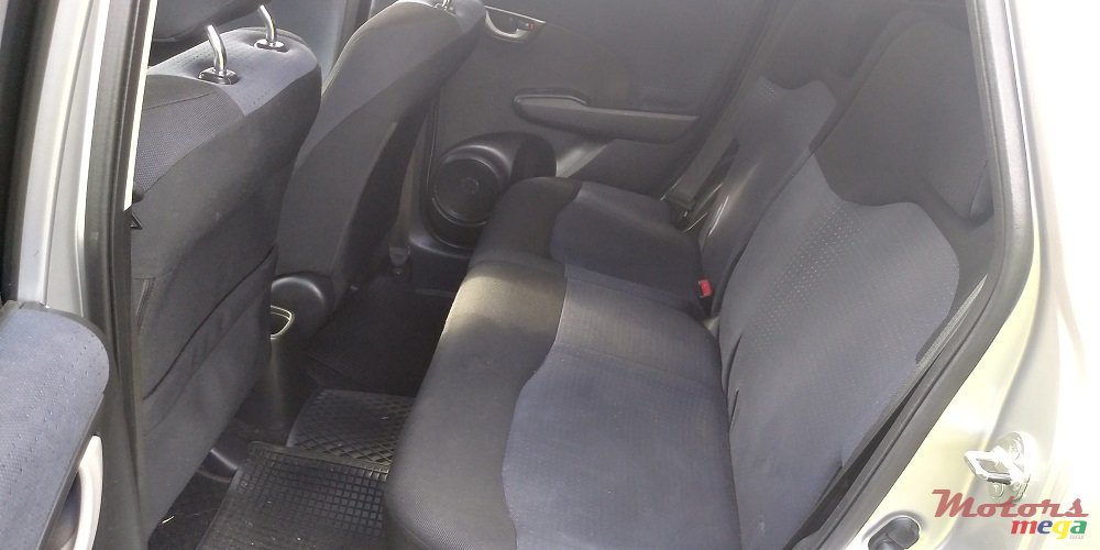 2009' Honda Fit 1.3 photo #5