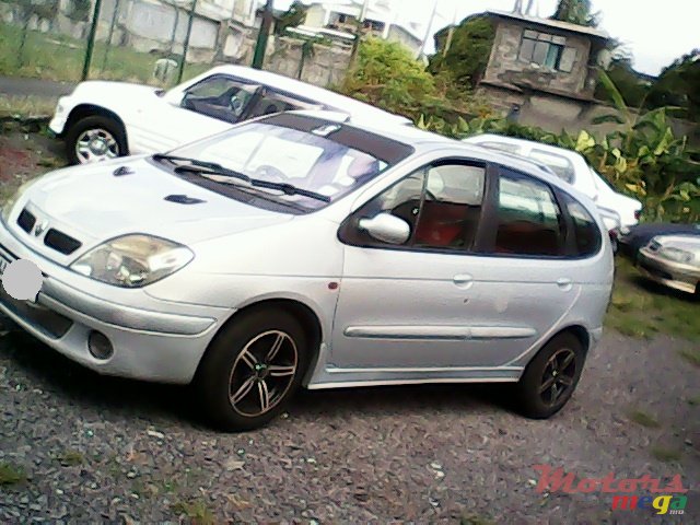 2000' Renault Megane Scenic photo #1
