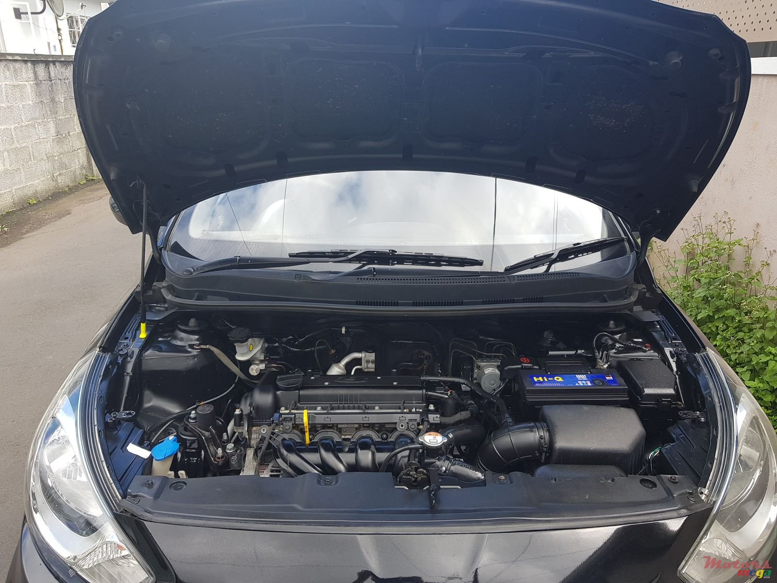 2011' Hyundai GLS Accent Manual photo #3