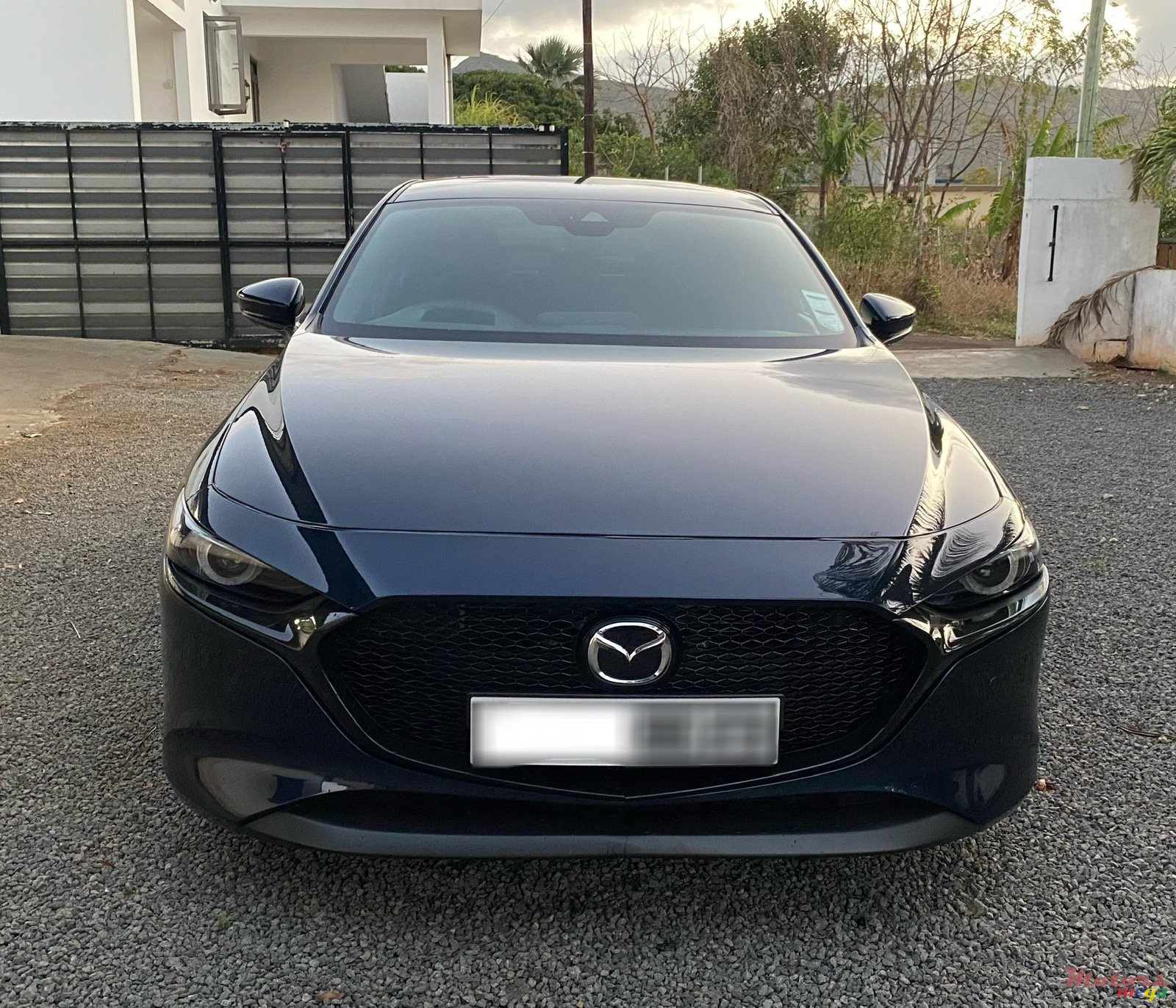 2023' Mazda 3 SykActiv High-Plus photo #1