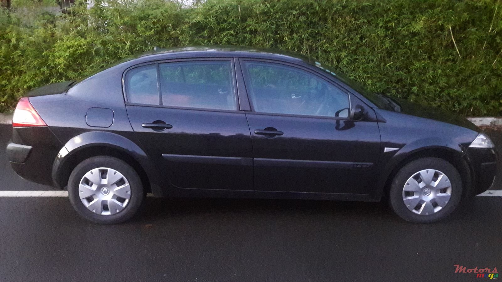 2006' Renault Megane photo #4