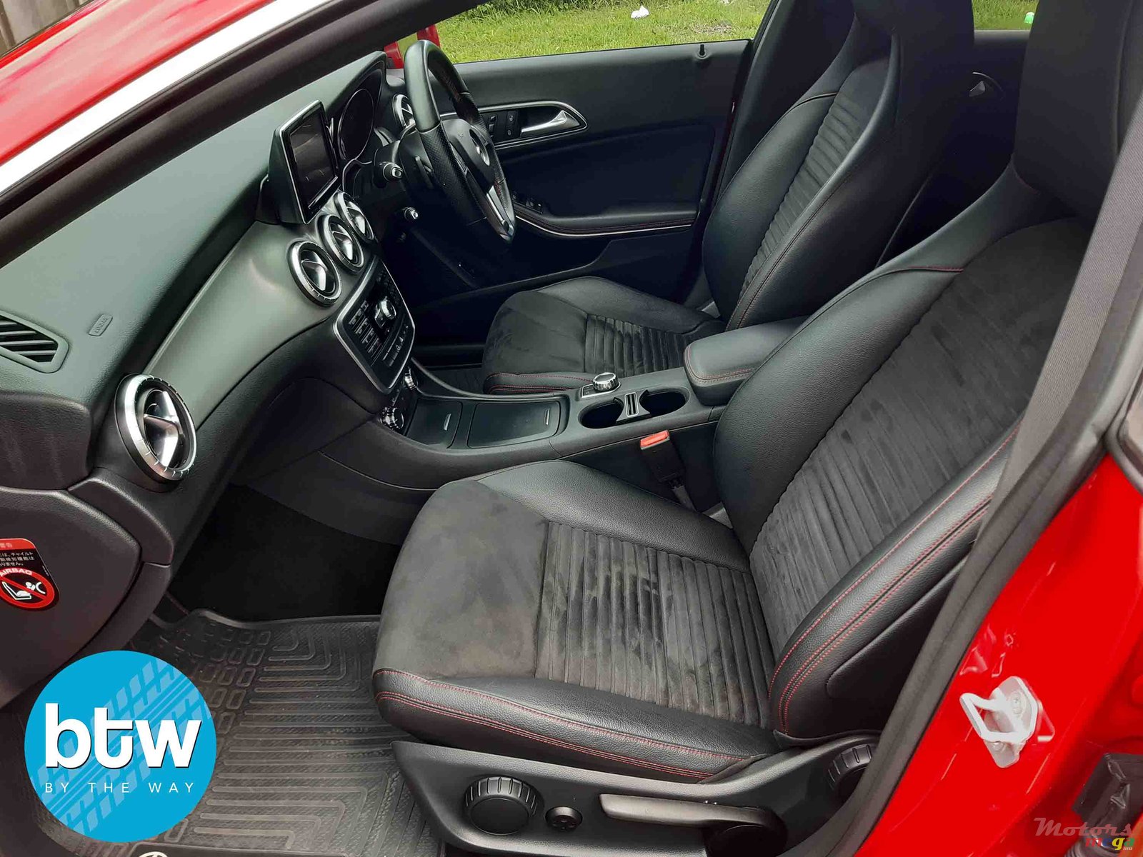 2013' Mercedes-Benz CLA-Class 180 AMG photo #4