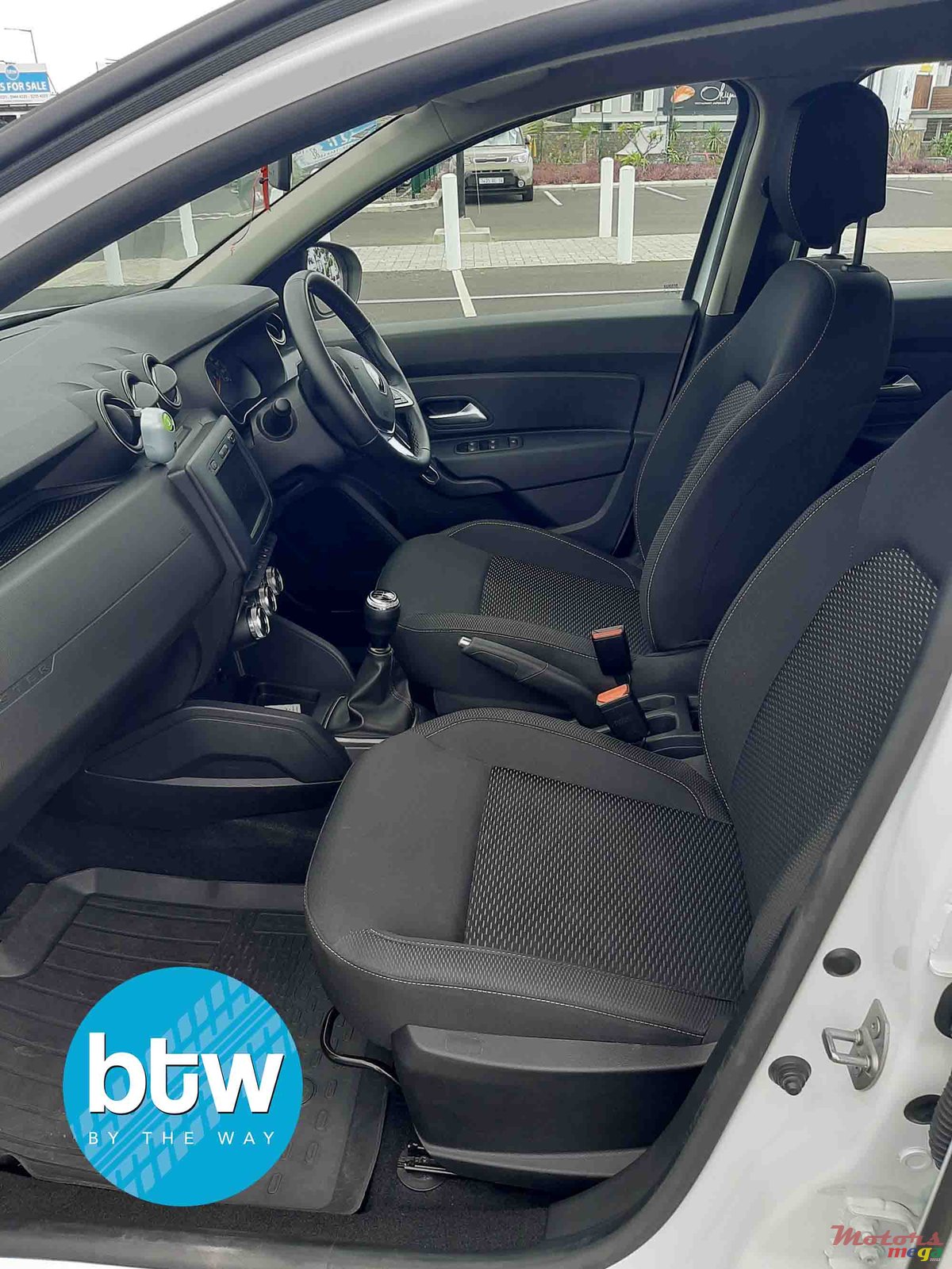 2019' Renault Duster photo #5