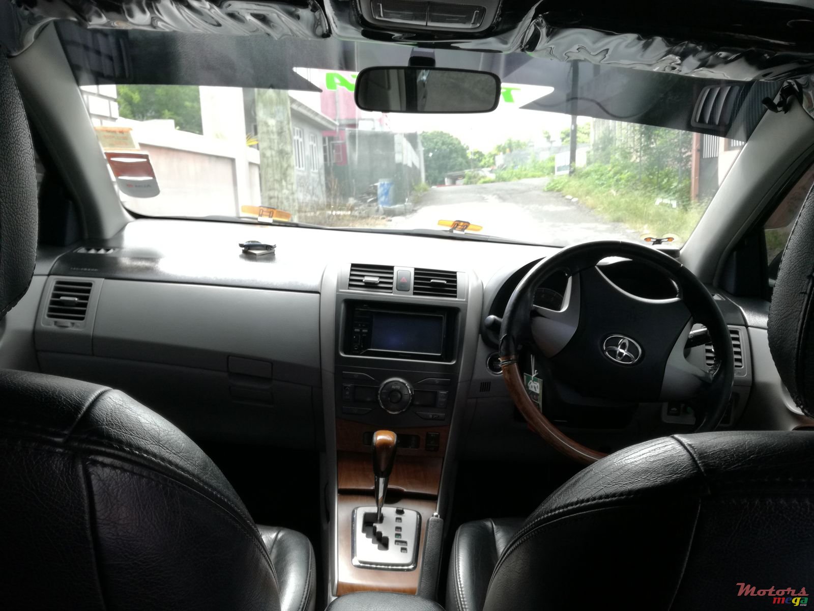 2009' Toyota Axio Grade G saloon photo #7