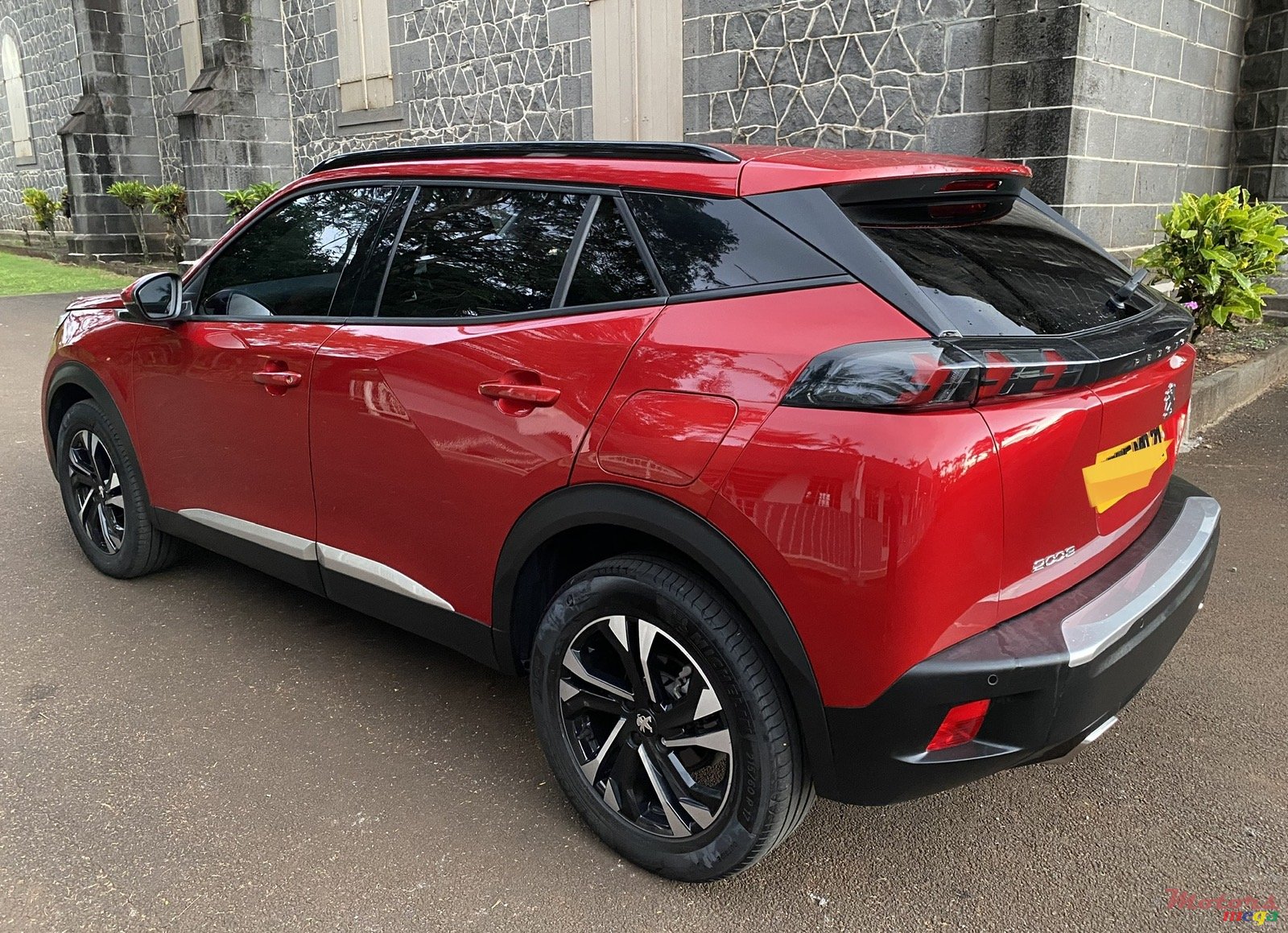 2021' Peugeot 2008 Allure photo #5