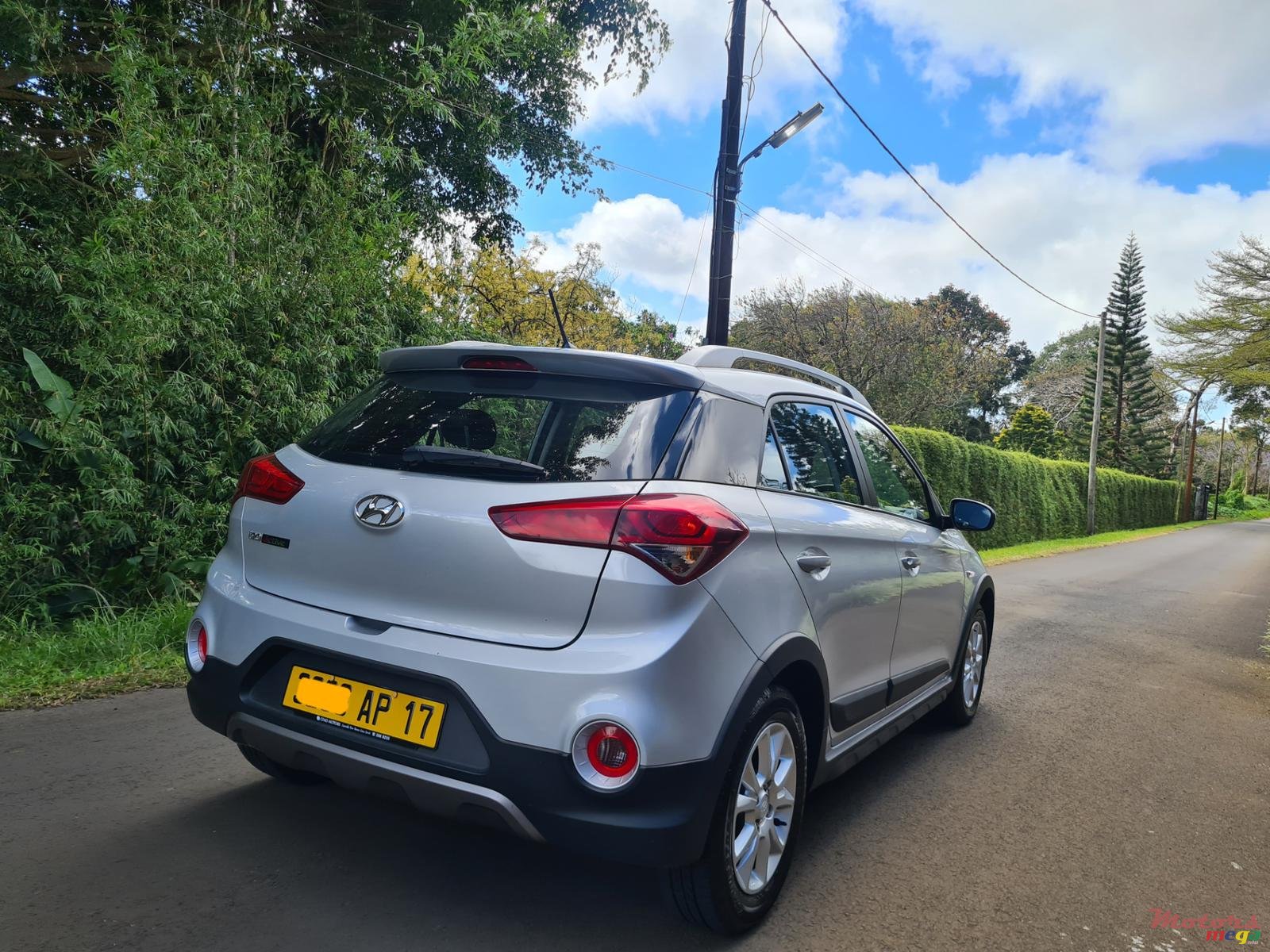 2017' Hyundai i20 Cross automatic photo #3