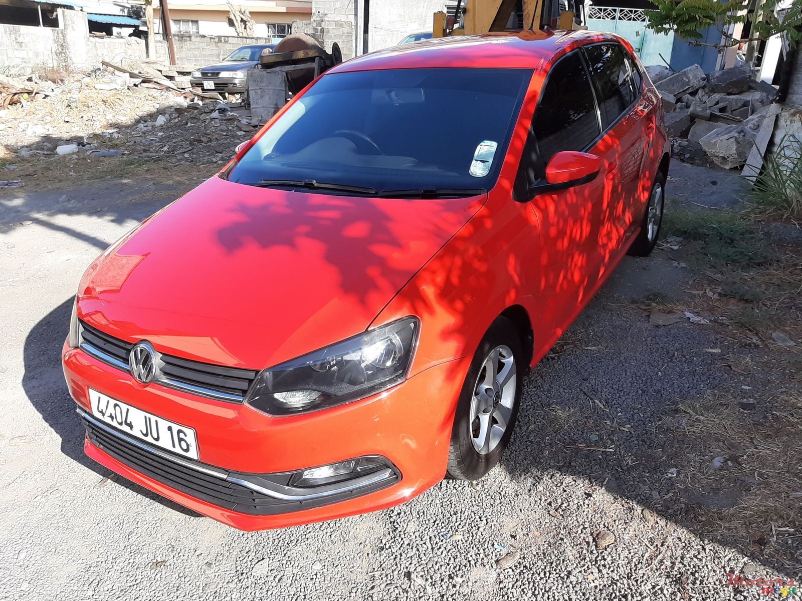 2016' Volkswagen Polo photo #2