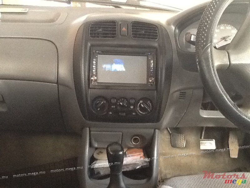 1999' Mazda Full option photo #4