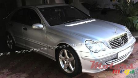 2004' Mercedes-Benz photo #5