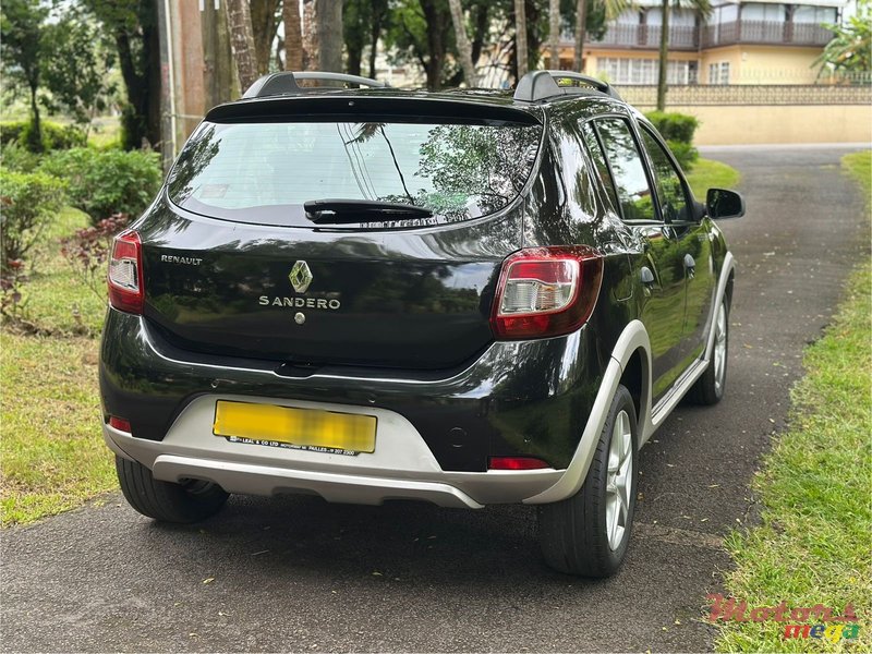 2016' Renault Sandero StepWay photo #4