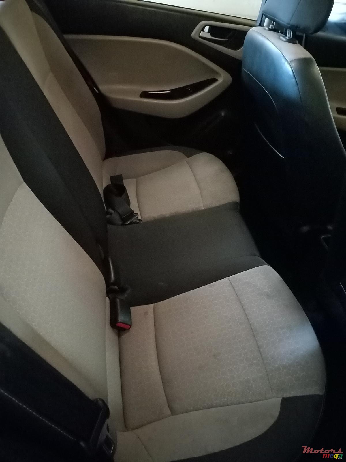 2015' Hyundai i20 photo #3