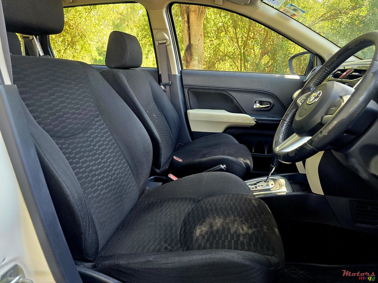 2019' Toyota Rush- 7 seater. Low mileage photo #5