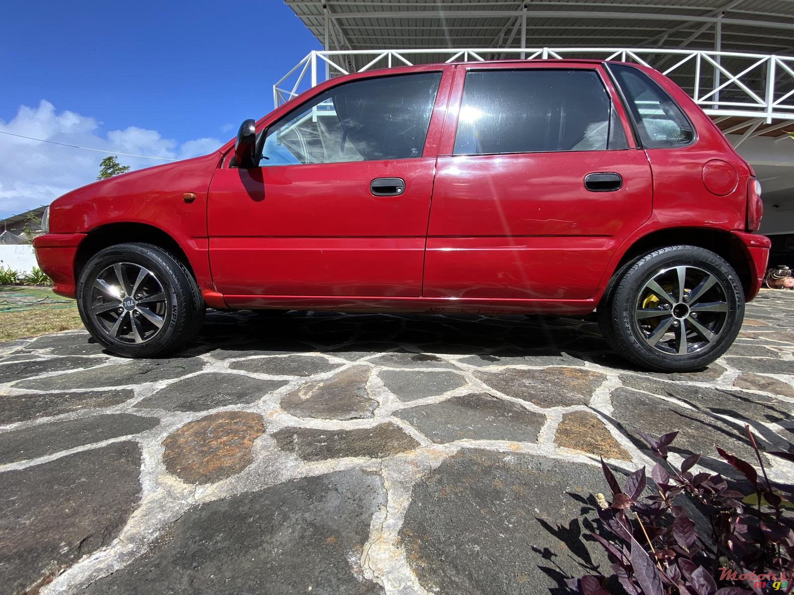 2001' Suzuki Alto photo #3