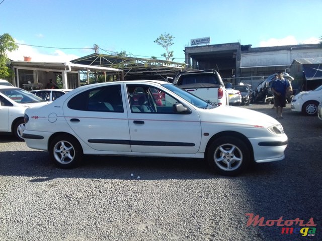 1997' Renault Megane classic photo #4