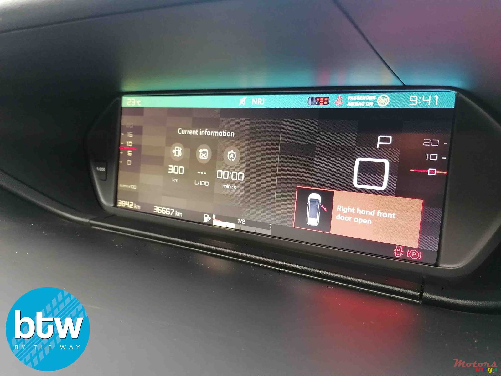 2017' Citroen C4 Picasso photo #7