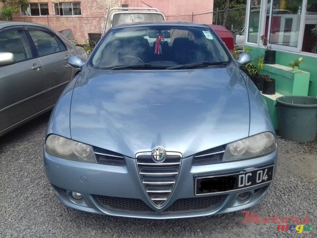 2004' Alfa Romeo photo #1