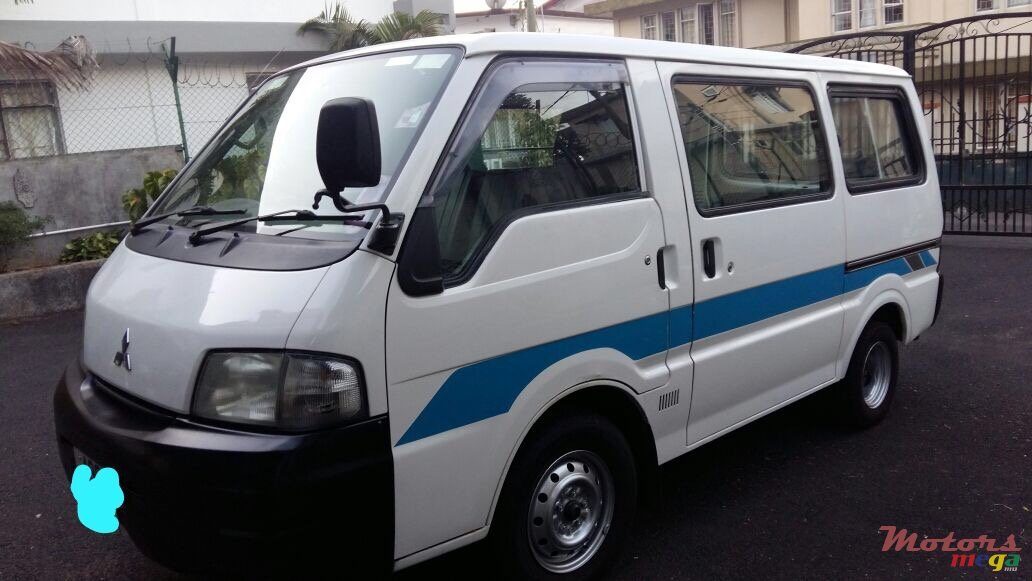 2005' Nissan Vanette cargo photo #1