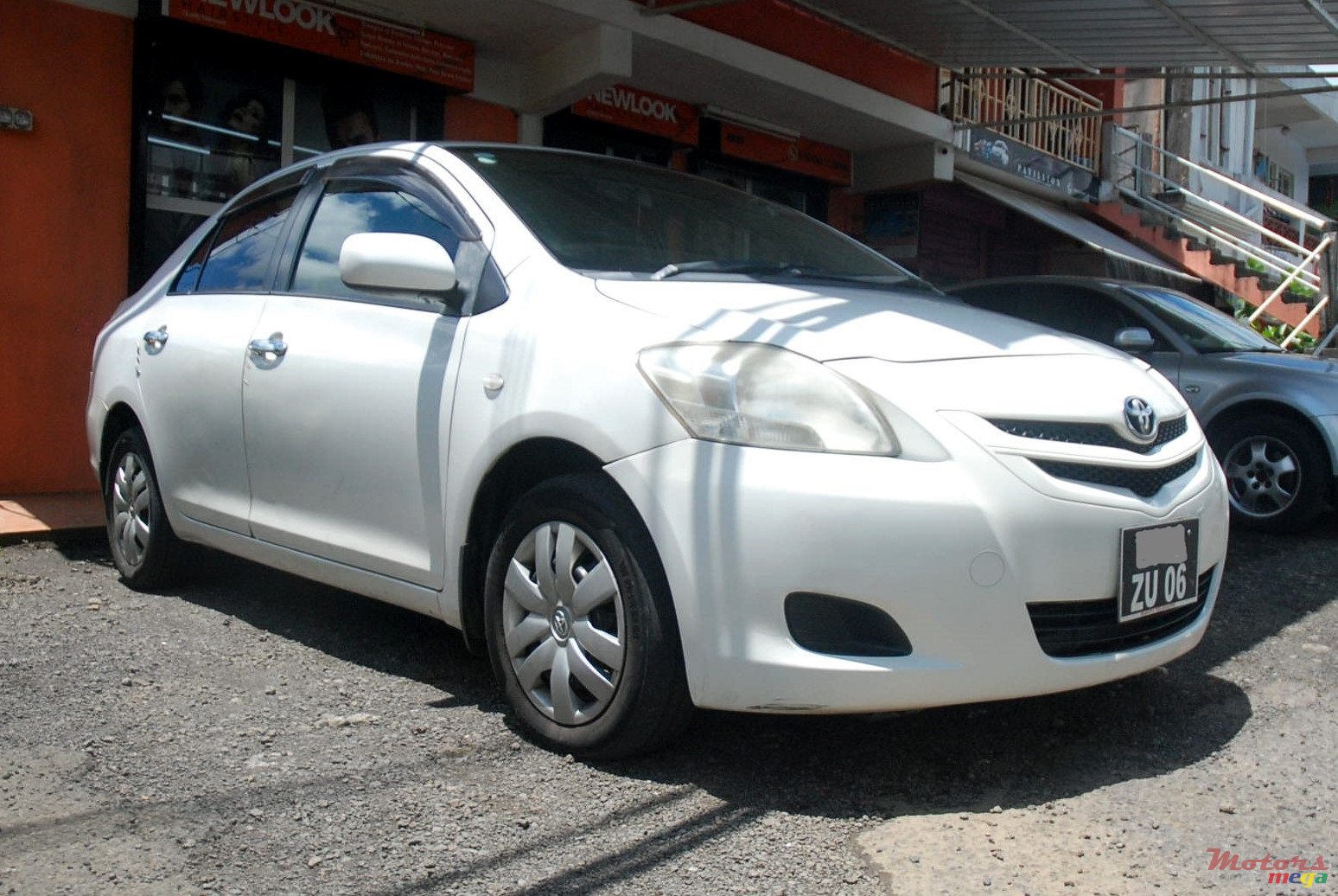 2006' Toyota BELTA photo #2