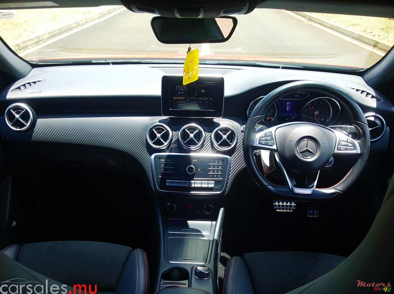 2017' Mercedes-Benz A 180 AMG Line photo #7