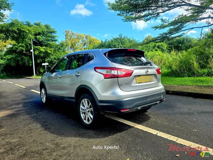 2017' Nissan Qashqai 1.2 Turbo photo #3