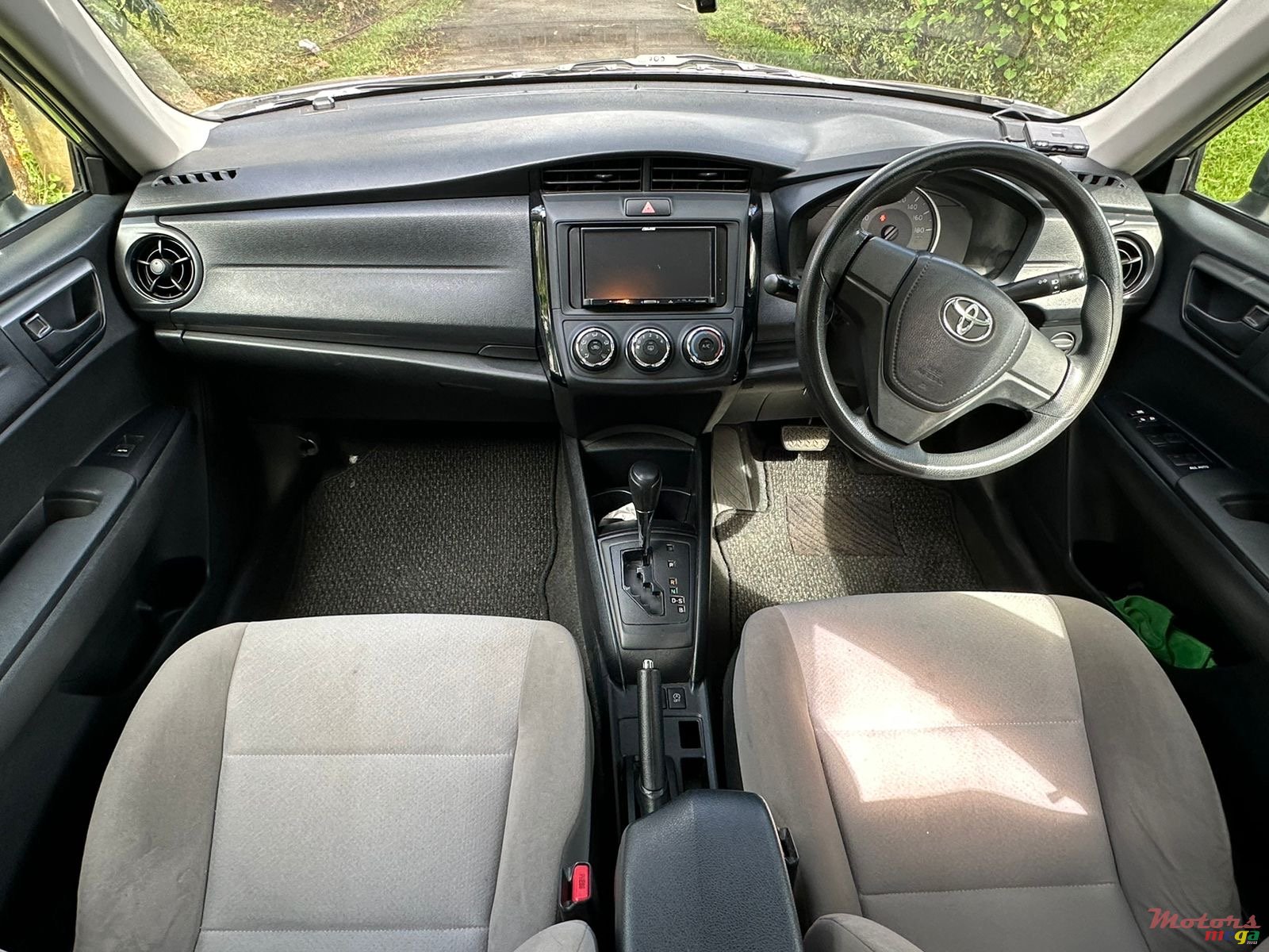 2017' Toyota Axio photo #5