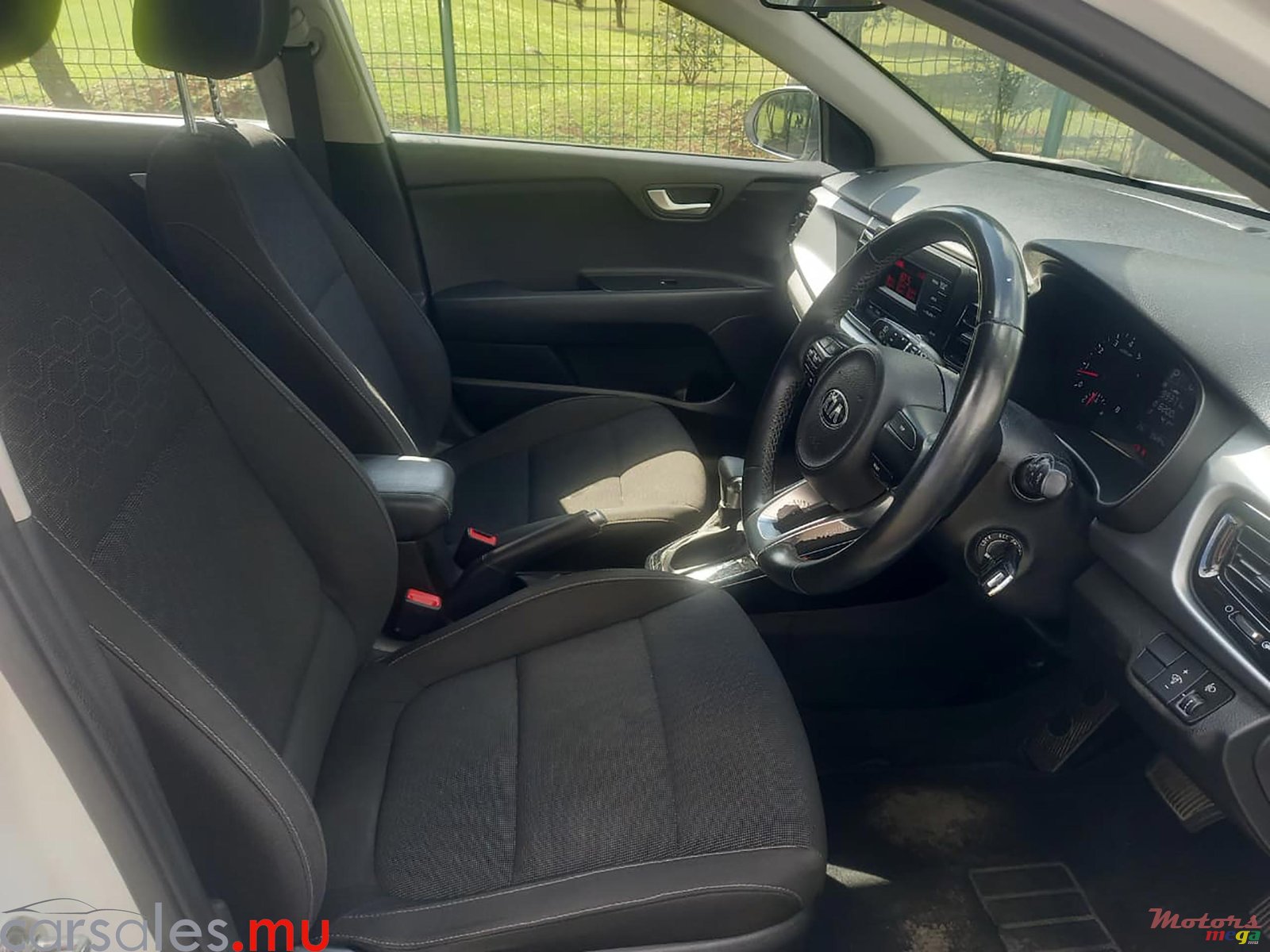 2020' Kia Rio EX 1.4 photo #6