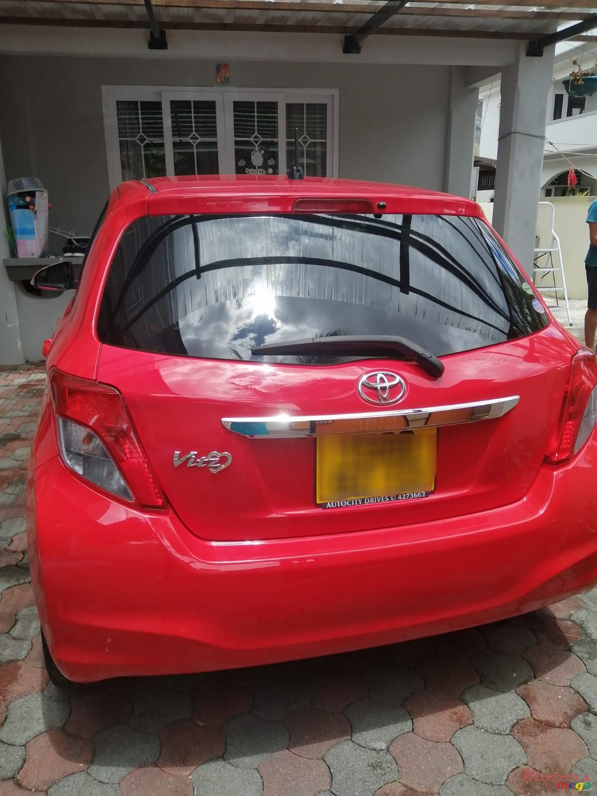 2013' Toyota Vitz Lady Driven 54,000KM photo #2