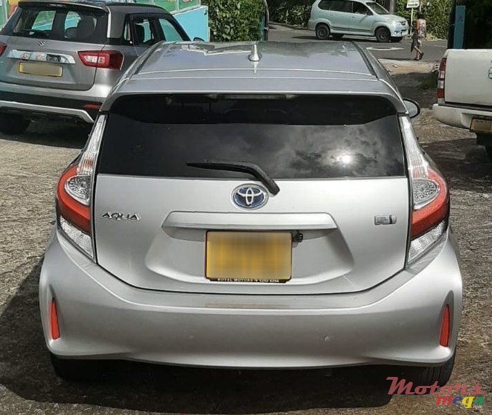 2019' Toyota Aqua photo #5