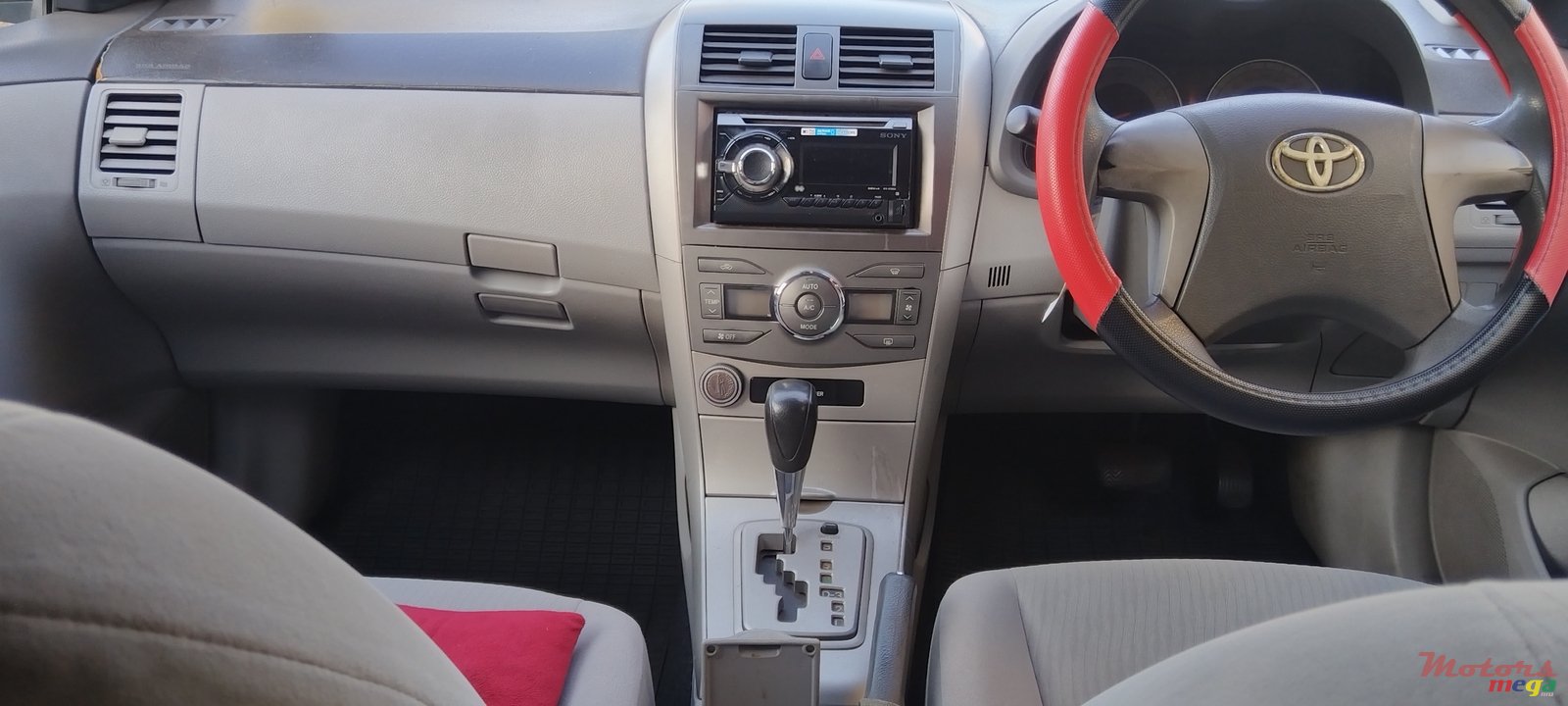 2008' Toyota Corolla photo #3