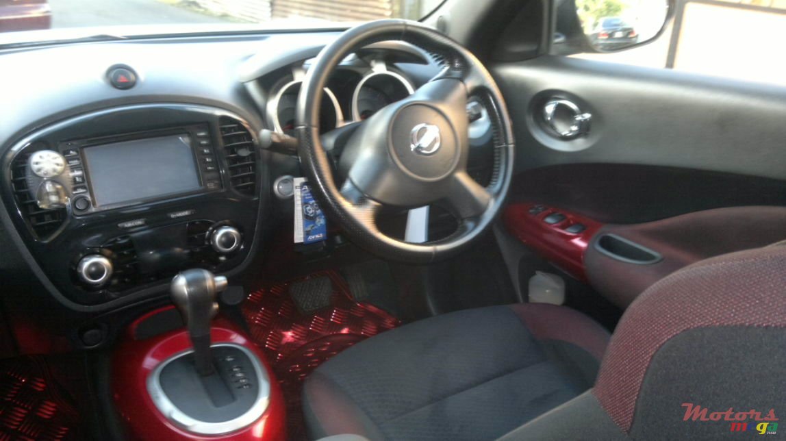 2010' Nissan Juke model RX photo #3