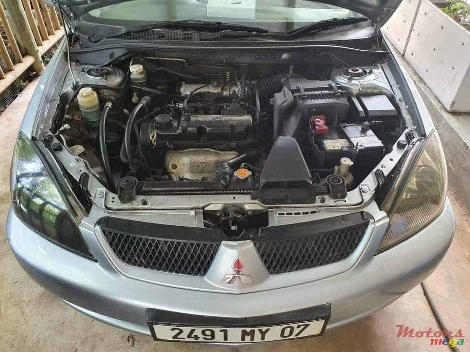 2007' Mitsubishi Lancer GLX Saloon photo #3