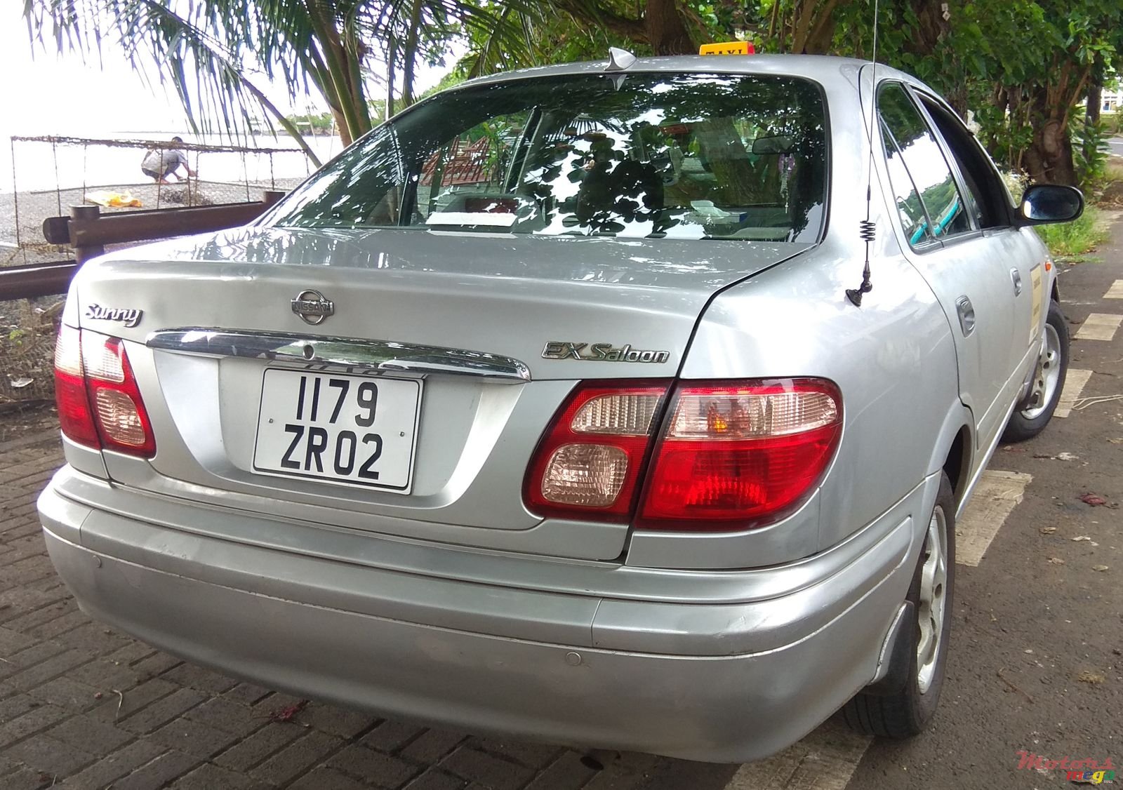 2002' Nissan Sunny photo #3