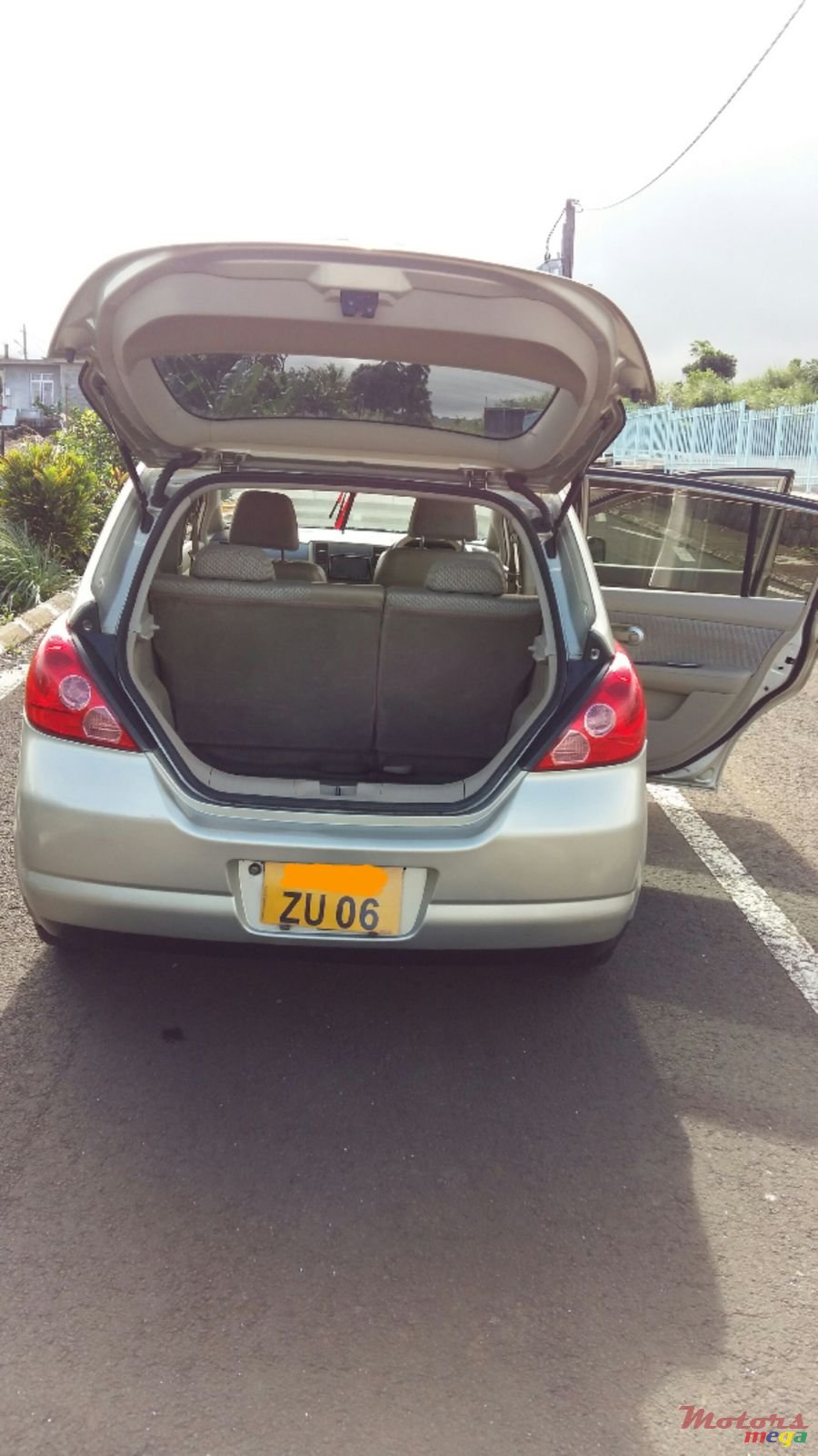 2006' Nissan Tiida photo #3